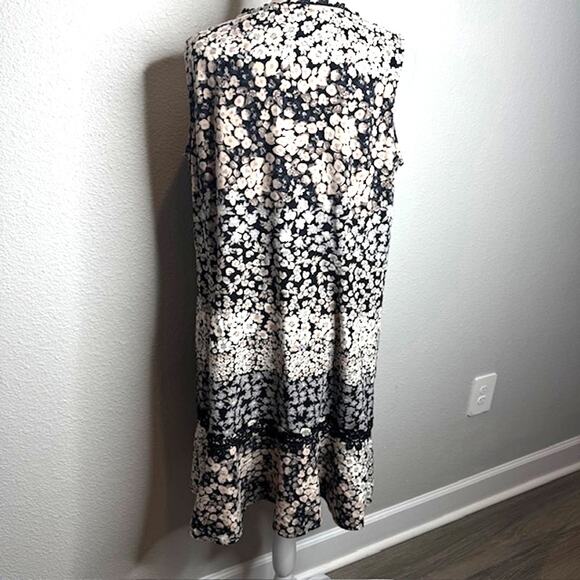 Isaac Mizrahi Live! Ditsy Floral Printed Flounce Dress w/ Lace Trim Neutral - Picture 3 of 13